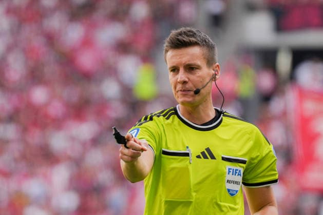 1. Bundesliga: SC Freiburg vs SV Werder Bremen, 30.08.2026 Daniel Siebert (Schiedsrichter) 1. Bundesliga: SC Freiburg vs SV Werder Bremen, Europa-Park-Stadion, 30.08.2026 DFB DFL REGULATIONS PROHIBIT ANY USE OF PHOTOGRAPHS AS IMAGE SEQUENCES AND OR QUASI-VIDEO. *** 1. Bundesliga: SC Freiburg vs. SV Werder Bremen, August 30, 2026; Daniel Siebert, Referee; 1. Bundesliga: SC Freiburg vs. SV Werder Bremen, Europa-Park Stadium, August 30, 2026 DFB DFL regulations prohibit any use of photographs as image sequences and or quasi-video. Copyright: xBEAUTIFULxSPORTS Boscox