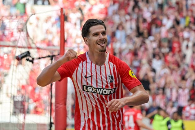 Jubel zum Tor zum 4:0 durch Yuito Suzuki (SC Freiburg, 14) mit Igor Matanovic (SC Freiburg, 31) GER, SC Freiburg vs Werder Bremen, Fussball, Bundesliga, 1. Spieltag, Saison 2026 2027, 30.08.2026 DFL DFB REGULATIONS PROHIBIT ANY USE OF PHOTOGRAPHS AS IMAGE SEQUENCES AND OR QUASI-VIDEO GER, SC Freiburg vs Werder Bremen, Fussball, Bundesliga, 1. Spieltag, Saison 2026 2027, 30.08.2026 Freiburg *** Celebration of the 4-0 goal by Yuito Suzuki (SC Freiburg, 14) with Igor Matanovic (SC Freiburg, 31), Germany; SC Freiburg vs. Werder Bremen, soccer, Bundesliga, Matchday 1, 2026–2027 season, August 30, 2026 DFL DFB regulations prohibit any use of photographs as image sequences and or quasi-video GER, SC Freiburg vs. Werder Bremen, soccer, Bundesliga, Matchday 1, 2026–2027 season, August 30, 2026, Freiburg Copyright: xEibner-Pressefotox EP_THS