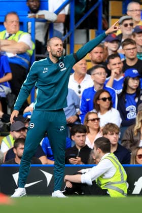 Chelsea FC v Brighton & Hove Albion - Premier League 2026 27 Fabian Hurzeler, Manager of Brighton and Hove Albion pointing on the side line during the Premier League 2026 27 match between Chelsea FC and Brighton & Hove Albion at Stamford Bridge on August 30, 2026 in London, England. WARNING! This Photograph May Only Be Used For Newspaper And Or Magazine Editorial Purposes. May Not Be Used For Publications Involving 1 player, 1 Club Or 1 Competition Without Written Authorisation From Football DataCo Ltd. For Any Queries, Please Contact Football DataCo Ltd on +44 (0) 207 864 9121 London Stamford Bridge England United Kingdom Copyright: xAllstarxPicturexLibraryxLtdx
