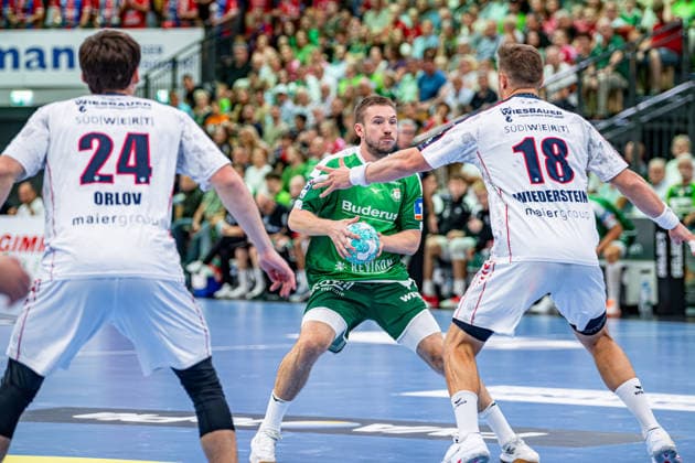 OPEL Handball Bundesliga; HSG Wetzlar - SG BBM Bietigheim, 30.08.26 Dominik Mappes (HSG Wetzlar, 7), Maxim Orlov (SG BBM Bietigheim, 24), Fabian Wiederstein (SG BBM Bietigheim, 18) OPEL Handball Bundesliga; HSG Wetzlar - SG BBM Bietigheim: Wetzlar, 30.08.26 Copyright: xBEAUTIFULxSPORTS Roeczeyx