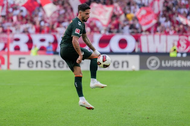 1. Bundesliga: SC Freiburg vs SV Werder Bremen, 30.08.2026 Ludovit Reis (SV Werder Bremen, 15) mit einer Ballannahme in der Luft 1. Bundesliga: SC Freiburg vs SV Werder Bremen, Europa-Park-Stadion, 30.08.2026 DFB DFL REGULATIONS PROHIBIT ANY USE OF PHOTOGRAPHS AS IMAGE SEQUENCES AND OR QUASI-VIDEO. *** 1 Bundesliga SC Freiburg vs. SV Werder Bremen, August 30, 2026 Ludovit Reis (SV Werder Bremen), No. 15, controlling the ball in the air 1 Bundesliga SC Freiburg vs. SV Werder Bremen, Europa-Park Stadium, August 30, 2026 DFB and DFL regulations prohibit any use of photographs as image sequences and or quasi-video. Copyright: xBEAUTIFULxSPORTS Boscox