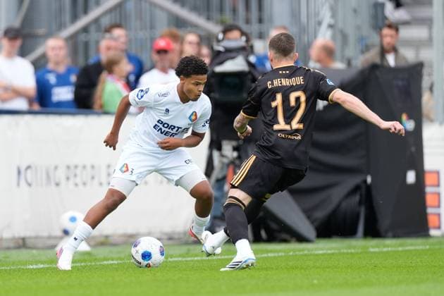 VELSEN-ZUID , 30-08-2026 , BUKO Stadion , season 2026 2027 , Dutch Eredivisie football , match between Telstar and Ajax , Picture shows Telstar player Gerald Alders, Ajax player Caio Henrique Telstar - Ajax  x206248961x Copyright: