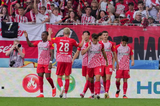 1. Bundesliga: SC Freiburg vs SV Werder Bremen, 30.08.2026 Torjubel zum 4:0 durch Yuito Suzuki (SC Freiburg, 14) 1. Bundesliga: SC Freiburg vs SV Werder Bremen, Europa-Park-Stadion, 30.08.2026 DFB DFL REGULATIONS PROHIBIT ANY USE OF PHOTOGRAPHS AS IMAGE SEQUENCES AND OR QUASI-VIDEO. *** 1 Bundesliga: SC Freiburg vs. SV Werder Bremen, August 30, 2026—Celebration of the 4–0 goal by Yuito Suzuki (SC Freiburg), 14 1 Bundesliga: SC Freiburg vs. SV Werder Bremen, Europa-Park Stadium, August 30, 2026 DFB and DFL regulations prohibit any use of photographs as image sequences and or quasi-video u009D Copyright: xBEAUTIFULxSPORTS Boscox