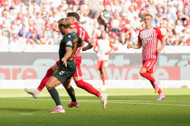 1. Bundesliga: SC Freiburg vs SV Werder Bremen, 30.08.2026 Niclas Füllkrug (SV Werder Bremen, 10) mit einer Chance im Freiburger Sechzehner welche von Lukas Kübler (SC Freiburg, 17) verhindert wird 1. Bundesliga: SC Freiburg vs SV Werder Bremen, Europa-Park-Stadion, 30.08.2026 DFB DFL REGULATIONS PROHIBIT ANY USE OF PHOTOGRAPHS AS IMAGE SEQUENCES AND OR QUASI-VIDEO. *** 1 Bundesliga SC Freiburg vs. SV Werder Bremen, August 30, 2026: Niclas Füllkrug of SV Werder Bremen (No. 10) has a chance in SC Freiburg’s penalty area, but it is thwarted by Lukas Kübler of SC Freiburg (No. 17). Bundesliga Match: SC Freiburg vs. SV Werder Bremen, Europa-Park Stadium, August 30, 2026 DFB and DFL regulations prohibit any use of photographs as image sequences and or quasi-video. Copyright: xBEAUTIFULxSPORTS Boscox