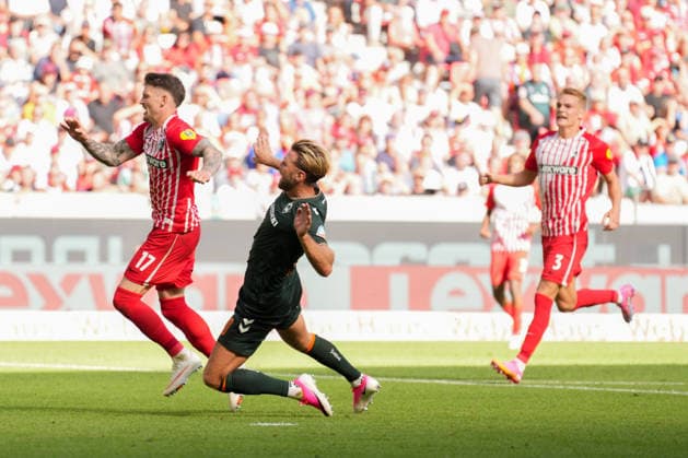 1. Bundesliga: SC Freiburg vs SV Werder Bremen, 30.08.2026 Niclas Füllkrug (SV Werder Bremen, 10) mit einer Chance im Freiburger Sechzehner welche von Lukas Kübler (SC Freiburg, 17) verhindert wird 1. Bundesliga: SC Freiburg vs SV Werder Bremen, Europa-Park-Stadion, 30.08.2026 DFB DFL REGULATIONS PROHIBIT ANY USE OF PHOTOGRAPHS AS IMAGE SEQUENCES AND OR QUASI-VIDEO. *** 1 Bundesliga SC Freiburg vs. SV Werder Bremen, August 30, 2026: Niclas Füllkrug of SV Werder Bremen (No. 10) has a chance inside SC Freiburg’s penalty area, but it is thwarted by Lukas Kübler of SC Freiburg (No. 17). Bundesliga Match: SC Freiburg vs. SV Werder Bremen, Europa-Park Stadium, August 30, 2026 DFB and DFL regulations prohibit any use of photographs as image sequences and or quasi-video. Copyright: xBEAUTIFULxSPORTS Boscox