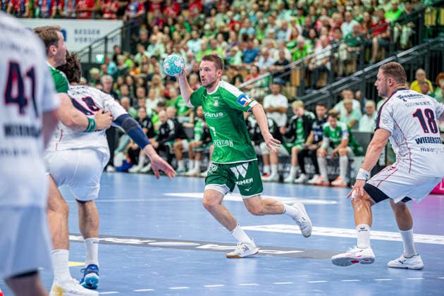 OPEL Handball Bundesliga; HSG Wetzlar - SG BBM Bietigheim, 30.08.26 Dominik Mappes (HSG Wetzlar, 7), Fabian Wiederstein (SG BBM Bietigheim, 18), Mathias Larson (SG BBM Bietigheim, 44) OPEL Handball Bundesliga; HSG Wetzlar - SG BBM Bietigheim: Wetzlar, 30.08.26 Copyright: xBEAUTIFULxSPORTS Roeczeyx