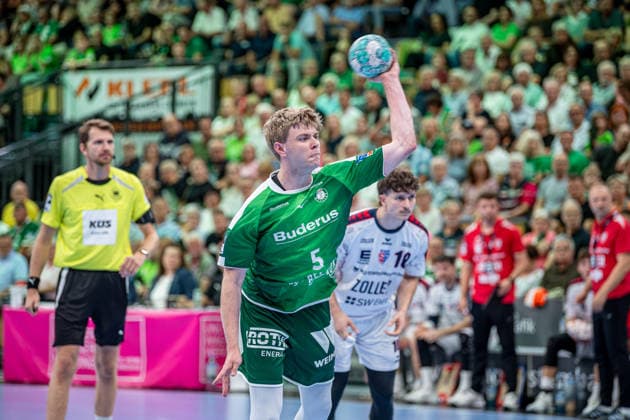 OPEL Handball Bundesliga; HSG Wetzlar - SG BBM Bietigheim, 30.08.26 Dominik Mappes (HSG Wetzlar, 7) Fabian Wiederstein (SG BBM Bietigheim, 18) OPEL Handball Bundesliga; HSG Wetzlar - SG BBM Bietigheim: Wetzlar, 30.08.26 Copyright: xBEAUTIFULxSPORTS Roeczeyx