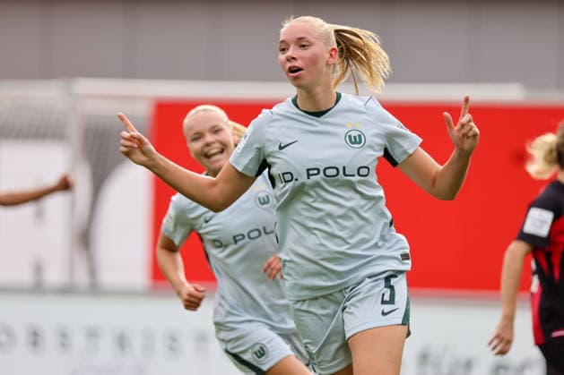 Leverkusen, Deutschland: 30.08.2026 - 1. Frauenbundesliga 2026 2027 - Bayer Leverkusen Frauen vs. VfL Wolfsburg Frauen Im Bild: Torschützin Ella Peddemors (Wolfsburg) macht das Tor zum 1:0 für Wolfsburg und jubelt *** Leverkusen, Germany, August 30, 2026, Women s Bundesliga 2026–2027, Bayer Leverkusen Women vs. VfL Wolfsburg Women. Pictured: Goal scorer Ella Peddemor of Wolfsburg scores the 1–0 goal for Wolfsburg and celebrates. Copyright: HMBxMedia MadeleinexFantini