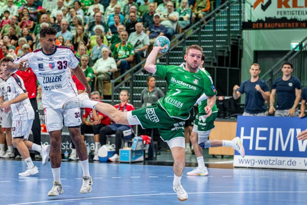 OPEL Handball Bundesliga; HSG Wetzlar - SG BBM Bietigheim, 30.08.26 Dominik Mappes (HSG Wetzlar, 7), Djibril M Bengue (SG BBM Bietigheim, 33) OPEL Handball Bundesliga; HSG Wetzlar - SG BBM Bietigheim: Wetzlar, 30.08.26 Copyright: xBEAUTIFULxSPORTS Roeczeyx