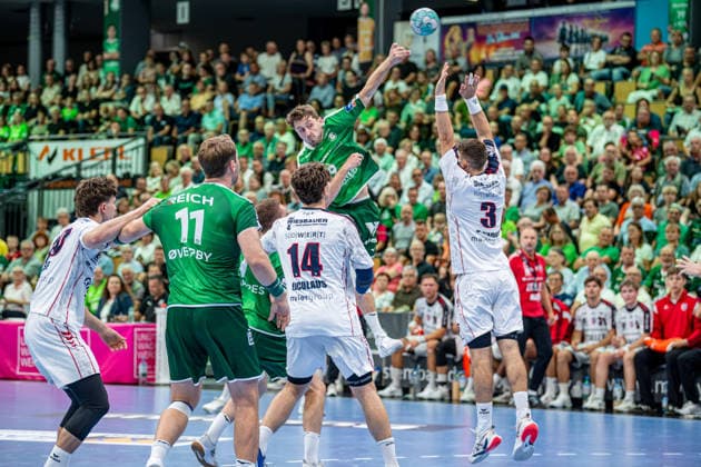 OPEL Handball Bundesliga; HSG Wetzlar - SG BBM Bietigheim, 30.08.26 Niklas Theiß (HSG Wetzlar, 9), Nikola Vlahovic (SG BBM Bietigheim, 3), Fynn Nicolaus (SG BBM Bietigheim, 14), Petter Oeverby (HSG Wetzlar, 11), . OPEL Handball Bundesliga; HSG Wetzlar - SG BBM Bietigheim: Wetzlar, 30.08.26 Copyright: xBEAUTIFULxSPORTS Roeczeyx