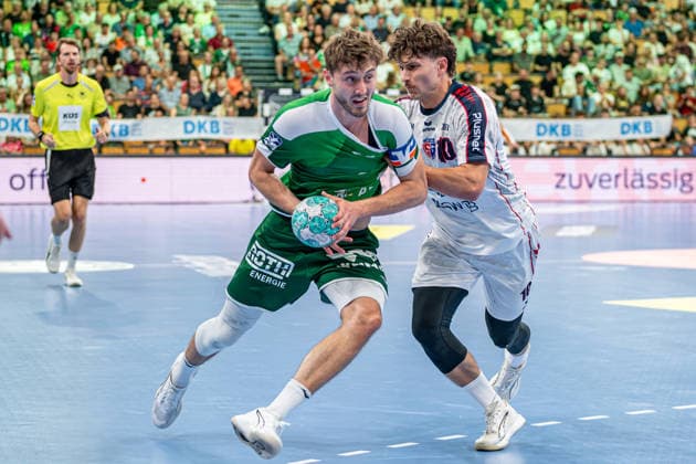 OPEL Handball Bundesliga; HSG Wetzlar - SG BBM Bietigheim, 30.08.26 Niklas Theiß (HSG Wetzlar, 9), Jonas Josef (SG BBM Bietigheim, 10) OPEL Handball Bundesliga; HSG Wetzlar - SG BBM Bietigheim: Wetzlar, 30.08.26 Copyright: xBEAUTIFULxSPORTS Roeczeyx