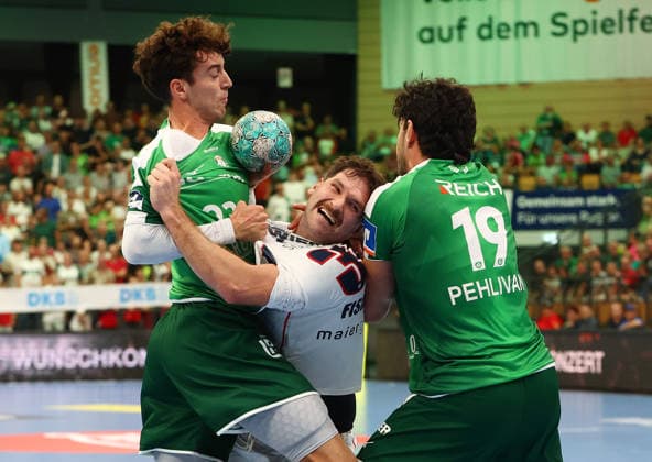 30.08.2026, xovx, Handball Opel Handball-Bundesliga, HSG Wetzlar - SG BBM Bietigheim v.l. Marti Soler (HSG Wetzlar), Jonathan Fischer (SG BBM Bietigheim), Doruk Pehlivan (HSG Wetzlar) Wetzlar Buderus Arena Hessen Deutschland (DE)