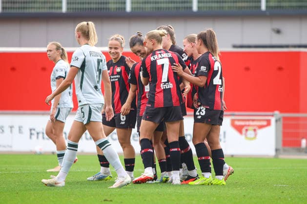 30.08.2026, GER, Fussball, Frauen, Google-Pixel Frauen- Bundesliga , Saison 2026 2027, Bayer 04 Leverkusen - VfL Wolfsburg Selina Ostermeier (B04) Torjubel, jubelt nach ihrem Treffer zum 1:1 Leverkusen Ulrich-Haberland-Stadion Nordrhein-Westfalen Deutschland *** August 30, 2026, GER, Soccer, Women, Google Pixel Women s Bundesliga, 2026–2027 Season, Bayer 04 Leverkusen vs. VfL Wolfsburg, Selina Ostermeier (B04) celebrates her goal to tie the score at 1–1 at the Ulrich Haberland Stadium in North Rhine-Westphalia, Germany Copyright: xAdrianxSchlüterx