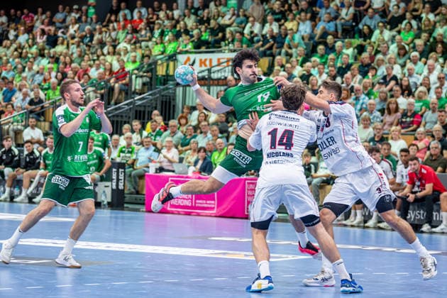 OPEL Handball Bundesliga; HSG Wetzlar - SG BBM Bietigheim, 30.08.26 Doruk Pehlivan (HSG Wetzlar, 19), Dominik Mappes (HSG Wetzlar, 7), Fynn Nicolaus (SG BBM Bietigheim, 14), Nikola Vlahovic (SG BBM Bietigheim, 3) OPEL Handball Bundesliga; HSG Wetzlar - SG BBM Bietigheim: Wetzlar, 30.08.26 Copyright: xBEAUTIFULxSPORTS Roeczeyx