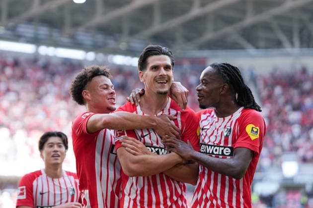 Derry Scherhant (SC Freiburg, 07), Igor Matanovic (SC Freiburg, 31), Jordy Makengo (SC Freiburg, 33) Torjubel, Emotionen, Torschuss, Abschluss, Torerfolg, Tor, Treffer , Deutschland, Fussball, 1. Bundesliga, 1.Spieltag, 2026 2027, SC Freiburg vs. SV Werder Bremen, 30.08.2026, Europa-Park Stadion, Freiburg Freiburg Europa-Park Stadion Baden-Württemberg Deutschland *** Derry Scherhant, SC Freiburg, 07; Igor Matanovic, SC Freiburg, 31; Jordy Makengo, SC Freiburg, 33; goal celebration, emotions, shot on goal, finish, goal scored, goal, hit; Germany, soccer, Bundesliga 1, Matchday 1, 2026–2027, SC Freiburg vs. SV Werder Bremen, August 30, 2026, Europa-Park Stadium, Freiburg, Freiburg, Europa-Park Stadium, Baden-Württemberg, Germany Copyright: xArnexAmbergx