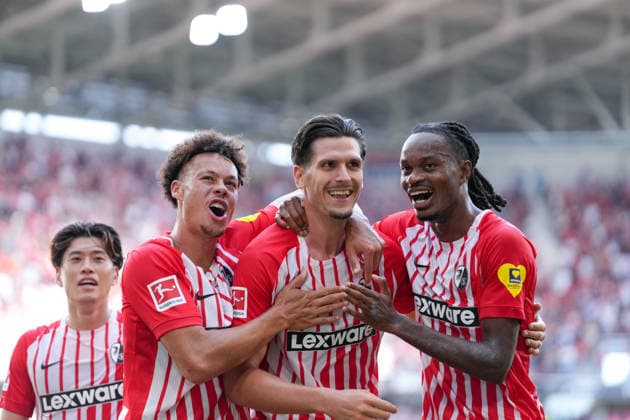 Yuito Suzuki (SC Freiburg, 14), Derry Scherhant (SC Freiburg, 07), Igor Matanovic (SC Freiburg, 31), Jordy Makengo (SC Freiburg, 33) Torjubel, Emotionen, Torschuss, Abschluss, Torerfolg, Tor, Treffer , Deutschland, Fussball, 1. Bundesliga, 1.Spieltag, 2026 2027, SC Freiburg vs. SV Werder Bremen, 30.08.2026, Europa-Park Stadion, Freiburg Freiburg Europa-Park Stadion Baden-Württemberg Deutschland *** Yuito Suzuki, SC Freiburg, 14, Derry Scherhant, SC Freiburg, 07, Igor Matanovic SC Freiburg, 31, Jordy Makengo SC Freiburg, 33 Goal celebration, Emotions, Shot on goal, Finish, Goal scored, Goal, Goal, Germany, Soccer, Bundesliga 1, Matchday 1, 2026–2027, SC Freiburg vs. SV Werder Bremen, August 30, 2026, Europa-Park Stadium, Freiburg, Europa-Park Stadium, Freiburg, Baden-Württemberg, Germany Copyright: xArnexAmbergx