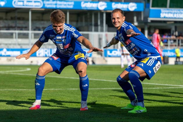 SOCCER - BL, Hartberg vs Ried HARTBERG,AUSTRIA,30.AUG.26 - SOCCER - ADMIRAL Bundesliga, TSV Hartberg vs SV Ried. Image shows the rejoicing of Marco Philip Hoffmann and Angelo Gattermayer (Hartberg).  GEPAxpictures xAvnixRetkoceri