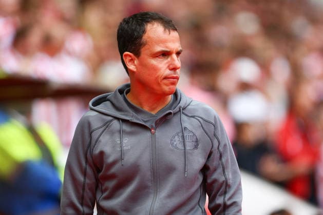 Stadium of Light SUNDERLAND, ENGLAND, AUGUST 30: Sunderland AFC manager Régis Le Bris looks on prior to the Premier League 2026-27 match between Sunderland and Fulham at Stadium of Light on August 30, 2026 in Sunderland, England. (Photo by Zach Forster Sports Press Photo) (Zach Forster Sports Press Photo SPP) Copyright: xZachxForster SportsxPressxPhotox xSPPx Sportspressphoto_SPR219804