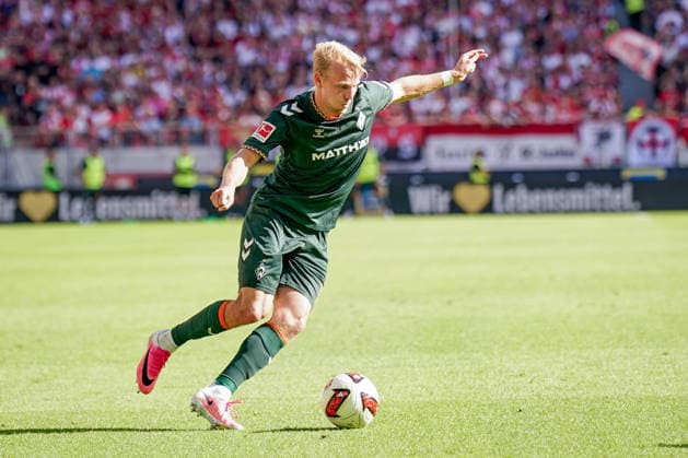 Deutschland: Fussball Bundesliga Saison 2026 - 2027, 1. Spieltag - SC Freiburg vs Werder Bremen - Europa Park Stadion (Freiburg): Marco Grüll Marco Grull (Werder Bremen, 17) *** Germany Soccer Bundesliga 2026–2027 Season, Matchday 1: SC Freiburg vs. Werder Bremen at Europa-Park Stadium, Freiburg; Marco Grüll, Marco Grull, Werder Bremen, 17 Copyright: xJOERANxSTEINSIEKx