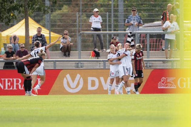 30.08.2026, xhfmx, Fussball Google Pixel Frauen-Bundesliga, Eintracht Frankfurt - 1.FC Nürnberg Nürnberg bejubelt das 0:1 durch Louna Lapassouse (1.FC Nürnberg, 99) Tor, Goal, Jubel, Celebration Frankfurt am Main *** August 30, 2026, xhfmx, Soccer Google Pixel Women s Bundesliga, Eintracht Frankfurt vs. 1. FC Nürnberg; Nürnberg celebrates the 0-1 goal by Louna Lapassouse; 1. FC Nürnberg, 99, Goal, Celebration; Frankfurt am Main