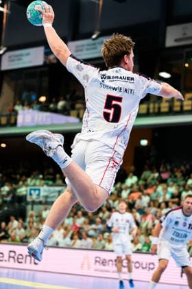 Wetzlar: HBL - 26 27 - HSG Wetzlar - SG BBM Bietigheim Quirin Osswald (Bietigheim) Wetzlar Buderus Arena Deutschland