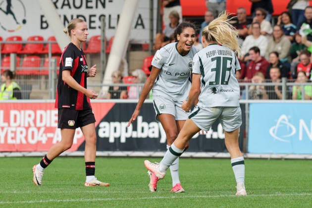 30.08.2026, xgrfx, Fussball Google Pixel Frauen-Bundesliga, Bayer Leverkusen - VfL Wolfsburg v.l. Tor, Cora Zicai zum 1:2 (VfL Wolfsburg) Leverkusen *** August 30, 2026, xgrfx, Soccer, Google Pixel, Women s Bundesliga, Bayer Leverkusen vs. VfL Wolfsburg, Goal, Cora Zicai scores the 1-2 goal for VfL Wolfsburg against Leverkusen