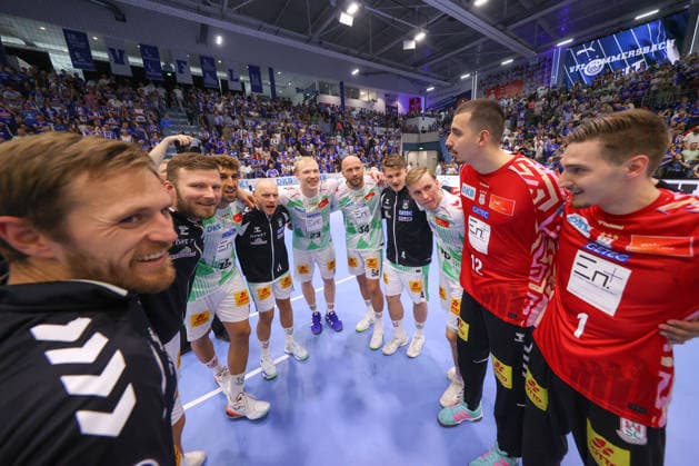 30.08.2026, xtgx, Handball Opel HBL, VfL Gummersbach - SC Magdeburg emspor, v.l. Magdeburg Jubel ueber den Sieg, Jubel nach Spielende Gummersbach