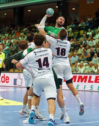 30.08.2026, xovx, Handball Opel Handball-Bundesliga, HSG Wetzlar - SG BBM Bietigheim v.l. Petter Överby (HSG Wetzlar), Dominik Claus (SG BBM Bietigheim), Fynn-Luca Nicolaus (SG BBM Bietigheim), Nikolaj Laesö (HSG Wetzlar), Fabian Wiederstein (SG BBM Bietigheim) Wetzlar Buderus Arena Hessen Deutschland (DE)