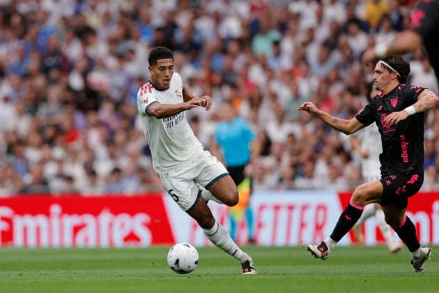 RECORD DATE NOT STATED Jude Bellingham (Real Madrid CF) controls the ball during the LaLiga EA Sports match between Real Madrid CF and Malaga CF at Estadio Santiago BernabÃ u on August 30, 2026 in Madrid, Spain. (Photo by Manu Reino DeFodi Images) -