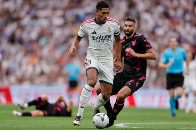 RECORD DATE NOT STATED Jude Bellingham (Real Madrid CF) controls the ball during the LaLiga EA Sports match between Real Madrid CF and Malaga CF at Estadio Santiago BernabÃ u on August 30, 2026 in Madrid, Spain. (Photo by Manu Reino DeFodi Images) -