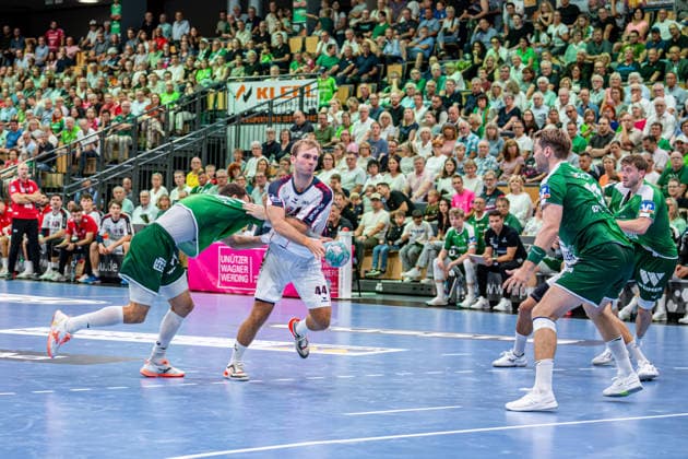OPEL Handball Bundesliga; HSG Wetzlar - SG BBM Bietigheim, 30.08.26 Mathias Larson (SG BBM Bietigheim, 44), Jona Schoch (HSG Wetzlar, 22), Petter Oeverby (HSG Wetzlar, 11), Niklas Theiß (HSG Wetzlar, 9) OPEL Handball Bundesliga; HSG Wetzlar - SG BBM Bietigheim: Wetzlar, 30.08.26 Copyright: xBEAUTIFULxSPORTS Roeczeyx