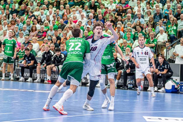 OPEL Handball Bundesliga; HSG Wetzlar - SG BBM Bietigheim, 30.08.26 Jonas Josef (SG BBM Bietigheim, 10), Jona Schoch (HSG Wetzlar, 22), Niklas Theiß (HSG Wetzlar, 9), Mathias Larson (SG BBM Bietigheim, 44) OPEL Handball Bundesliga; HSG Wetzlar - SG BBM Bietigheim: Wetzlar, 30.08.26 Copyright: xBEAUTIFULxSPORTS Roeczeyx