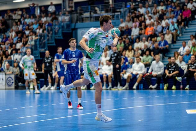 Opel Handball Bundesliga, VfL Gummersbach - SC Magdeburg, 30.08.2026 Kay Smits (VfL Gummersbach 31), Oskar Vind Rasmussen (SC Magdeburg 9), ; Opel Handball Bundesliga, VfL Gummersbach - SC Magdeburg, 30.08.2026 Copyright: xBEAUTIFULxSPORTS Erlhofx
