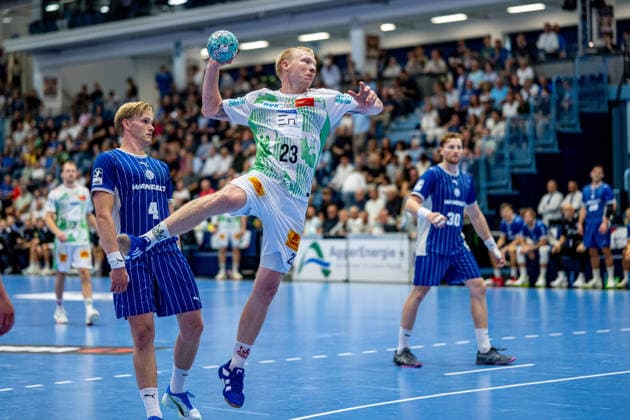 Opel Handball Bundesliga, VfL Gummersbach - SC Magdeburg, 30.08.2026 Ellidi Vidarsson (VfL Gummersbach 4), Magnus Saugstrup (SC Magdeburg 23), Tom Kiesler (VfL Gummersbach 30), ; Opel Handball Bundesliga, VfL Gummersbach - SC Magdeburg, 30.08.2026 Copyright: xBEAUTIFULxSPORTS Erlhofx