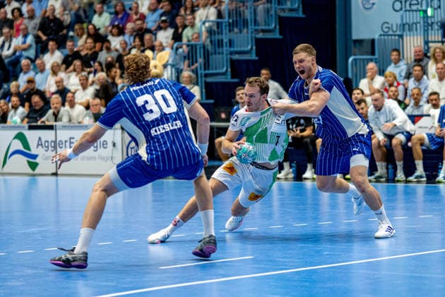 Opel Handball Bundesliga, VfL Gummersbach - SC Magdeburg, 30.08.2026 Tom Kiesler (VfL Gummersbach 30), Felix Claar (SC Magdeburg 7), Kristjan HorÅ¾en (VfL Gummersbach 27), ; Opel Handball Bundesliga, VfL Gummersbach - SC Magdeburg, 30.08.2026 Copyright: xBEAUTIFULxSPORTS Erlhofx