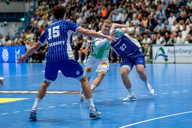 Opel Handball Bundesliga, VfL Gummersbach - SC Magdeburg, 30.08.2026 Miro Schluroff (VfL Gummersbach 15), Gisli Thorgeir Kristjansson (SC Magdeburg 10), Kristjan HorÅ¾en (VfL Gummersbach 27), ; Opel Handball Bundesliga, VfL Gummersbach - SC Magdeburg, 30.08.2026 Copyright: xBEAUTIFULxSPORTS Erlhofx