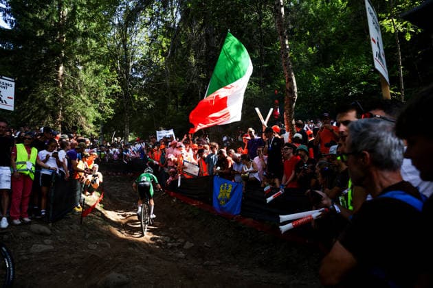 2026 UCI Mountain Bike World Championships Picture by Ed Sykes SWpix.com - 30 08 2026 - Cycling - 2026 UCI Mountain Bike World Championships - Val di Sole, Trentino, Italy - Cross-country Olympic (XCO) - Men Elite - Italian fans crowd the course, Christopher Dawson (Ireland) Copyright: x xSWpix.comx(t axPhotographyxHubxLtd)xEdxSykes SWpix.comx SWP-3030-21656