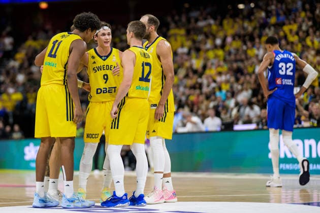 260830 Kenny Pohto, Pelle Larsson Ludvig Hakanson and Denzel Andersson of Sweden during the FIBA World Cup Qualifier basketball game between Sweden and France on August 30, 2026 in Stockholm. Photo: Joel Marklund BILDBYRAN kod JM JM0848 bbeng basket basketball vm-kval fiba world cup qualifiers sverige sweden frankrike france Copyright: JOELxMARKLUND BB260830JM023