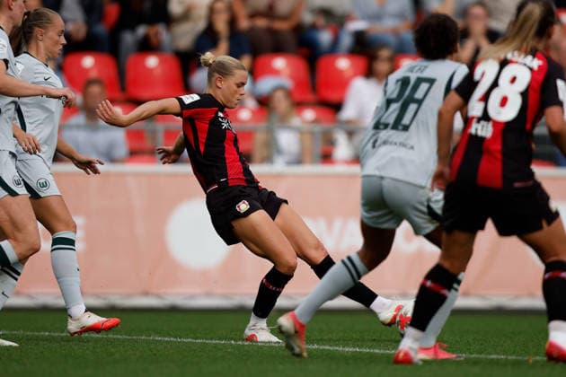 Fußball I Frauen I Bundesliga I Saison 2026-2027 I 2. Spieltag I Bayer 04 Leverkusen - VfL Wolfsburg I 30.08.2026 Cornelia Kramer (7, Bayer 04 Leverkusen) Passspiel Leverkusen Ulrich-Haberland-Stadion Niedersachsen Deutschland *** Soccer I Women s I Bundesliga I 2026–2027 Season I Matchday 2 I Bayer 04 Leverkusen vs. VfL Wolfsburg I August 30, 2026 Cornelia Kramer 7, Bayer 04 Leverkusen Passing Play Leverkusen Ulrich Haberland Stadium Lower Saxony Germany Copyright: xLobeca CedricxSiefkerx