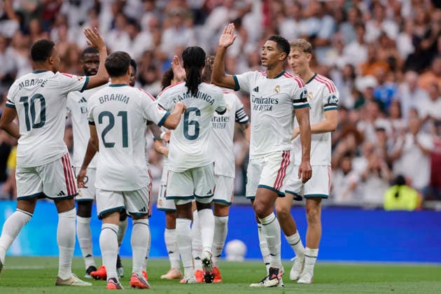 RECORD DATE NOT STATED Jude Bellingham (Real Madrid CF) celebrates after scoring his team˜s second goal with team mates during the LaLiga EA Sports match between Real Madrid CF and Malaga CF at Estadio Santiago BernabÃ u on August 30, 2026 in Madrid, Spain. (Photo by Manu Reino DeFodi Images) -
