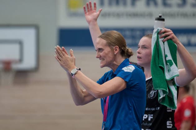 Trainerin Miriam Hirsch (Tussies), Ida Petzold (Tussies, 8), SV Union Halle-Neustadt vs. TuS Metzingen, 1. Handball Bundesliga Frauen, Saison 2026 27, 30.08.2026 Halle SWH Arena Sachsen-Anhalt Deutschland