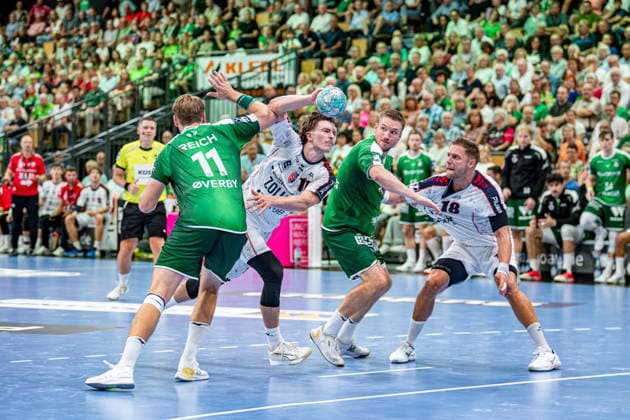 OPEL Handball Bundesliga; HSG Wetzlar - SG BBM Bietigheim, 30.08.26 Jonas Josef (SG BBM Bietigheim, 10), Petter Oeverby (HSG Wetzlar, 11), Dominik Mappes (HSG Wetzlar, 7), Fabian Wiederstein (SG BBM Bietigheim, 18) OPEL Handball Bundesliga; HSG Wetzlar - SG BBM Bietigheim: Wetzlar, 30.08.26 Copyright: xBEAUTIFULxSPORTS Roeczeyx