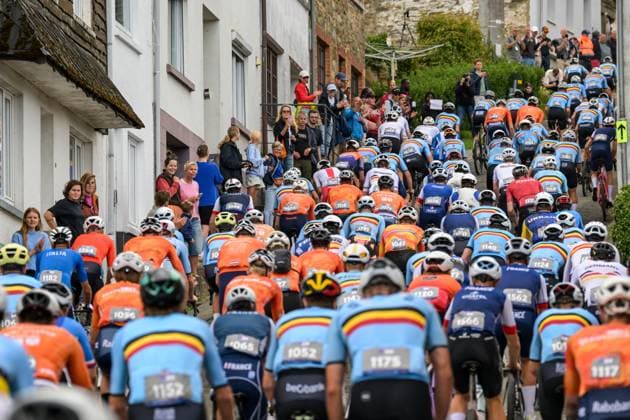 The pack of riders pictured in action during the UEC Gravel European Championships in Houffalize (138 km), on Sunday 30 August 2026. DAVIDxPINTENS  x184733427x