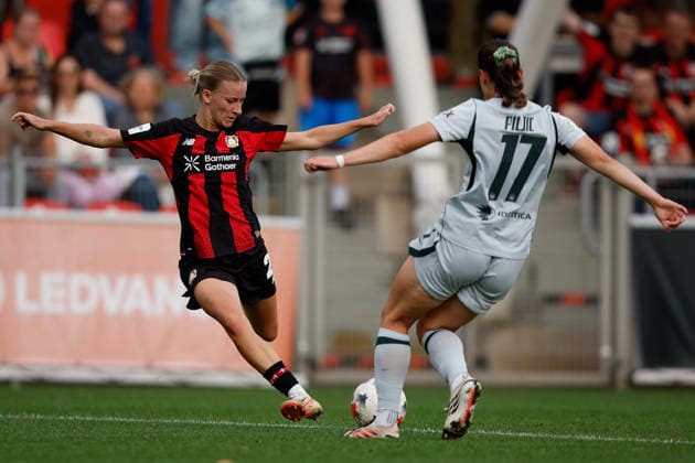 Fußball I Frauen I Bundesliga I Saison 2026-2027 I 2. Spieltag I Bayer 04 Leverkusen - VfL Wolfsburg I 30.08.2026 Marlene Müller (27, Bayer 04 Leverkusen) mit dem letzten Torschuss vor Spielende. Leverkusen Ulrich-Haberland-Stadion Niedersachsen Deutschland *** Soccer Women s Bundesliga 2026–2027 Season Matchday 2 Bayer 04 Leverkusen vs. VfL Wolfsburg August 30, 2026 Marlene Müller 27, Bayer 04 Leverkusen scores with the final shot on goal before the end of the match at the Ulrich Haberland Stadium in Leverkusen, Lower Saxony, Germany Copyright: xLobeca CedricxSiefkerx