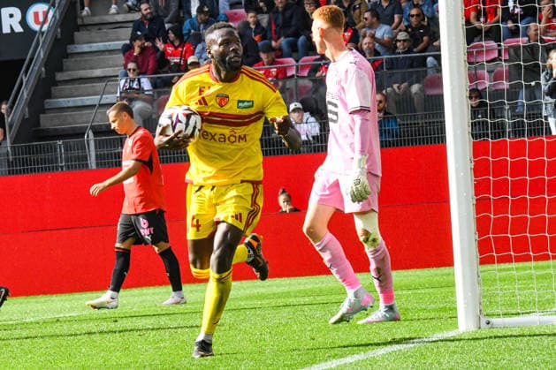 FOOTBALL : Stade Rennais vs Le Mans FC - Ligue 1 - JournÃ e 2 - 30 08 2026 Joie des joueurs du Mans FC aprÃ s le but de Louis Mafouta (Le Mans FC) RennesFrance  Copyright: xBaptistexAutissierx