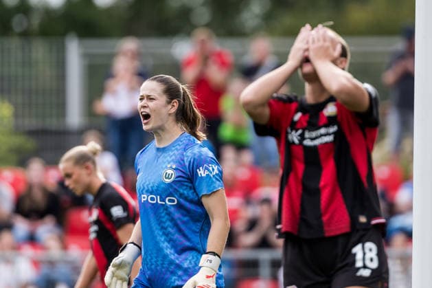 GOOGLE PIXEL Frauen-Bundesliga, Bayer 04 Leverkusen - VfL Wolfsburg; 30.08.2026 Stina Johannes (VfL Wolfsburg, 1) brüllt nach einer verpassten Chance von Lobke Loonen (Bayer 04 Leverkusen, 18) GOOGLE PIXEL Frauen-Bundesliga, Bayer 04 Leverkusen - VfL Wolfsburg, Leverkusen, Ulrich-Haberland-Stadion am 30.08.2026 DFB REGULATIONS PROHIBIT ANY USE OF PHOTOGRAPHS AS IMAGE SEQUENCES AND OR QUASI-VIDEO. *** GOOGLE PIXEL Women s Bundesliga, Bayer 04 Leverkusen vs. VfL Wolfsburg, August 30, 2026, Stina Johannes (VfL Wolfsburg), 1 shouts after a missed chance by Lobke Loonen of Bayer 04 Leverkusen, 18 GOOGLE PIXEL Women’s Bundesliga, Bayer 04 Leverkusen vs. VfL Wolfsburg, Leverkusen, Ulrich Haberland Stadium on August 30, 2026. DFB regulations prohibit any use of photographs as image sequences and or quasi-video. Copyright: xBEAUTIFULxSPORTS Wunderlx