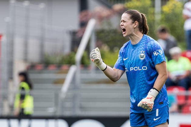 GOOGLE PIXEL Frauen-Bundesliga, Bayer 04 Leverkusen - VfL Wolfsburg; 30.08.2026 Stina Johannes (VfL Wolfsburg, 1) jubelt GOOGLE PIXEL Frauen-Bundesliga, Bayer 04 Leverkusen - VfL Wolfsburg, Leverkusen, Ulrich-Haberland-Stadion am 30.08.2026 DFB REGULATIONS PROHIBIT ANY USE OF PHOTOGRAPHS AS IMAGE SEQUENCES AND OR QUASI-VIDEO. *** GOOGLE PIXEL Women s Bundesliga, Bayer 04 Leverkusen vs. VfL Wolfsburg, August 30, 2026; Stina Johannes of VfL Wolfsburg, No. 1, celebrates; GOOGLE PIXEL Women s Bundesliga, Bayer 04 Leverkusen vs. VfL Wolfsburg, Leverkusen, Ulrich Haberland Stadium on August 30, 2026. DFB REGULATIONS PROHIBIT ANY USE OF PHOTOGRAPHS AS IMAGE SEQUENCES AND OR QUASI-VIDEO Copyright: xBEAUTIFULxSPORTS Wunderlx