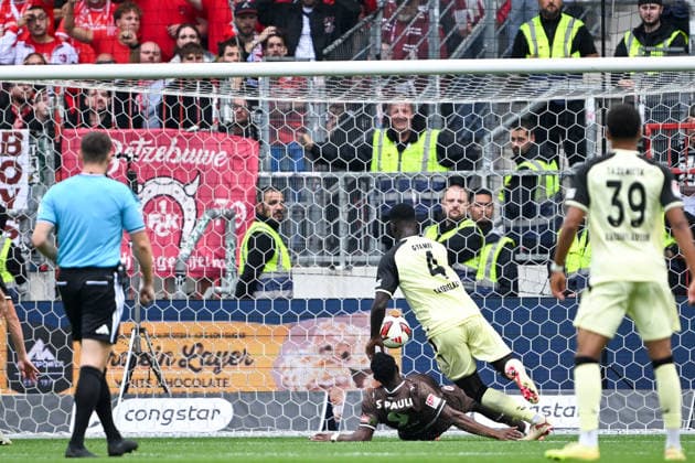 2. Bundesliga - FC St. Pauli - 1. FC Kaiserslautern am 30.08.2026 im Millerntor-Stadion in Hamburg Tor zum 1:2. Torschuetze Torschütze Abdoulie Ceesay (St. Pauli) mit dem Treffer zum 1:2. *** 2. Bundesliga: FC St. Pauli 1, FC Kaiserslautern 0 on August 30, 2026, at Millerntor Stadium in Hamburg. Goal to make it 1–2. Scorer: Abdoulie Ceesay of St. Pauli, who scored the goal to make it 1–2. MT