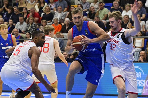 L-R Chris-Ebou Ndow (Norway), Jan Zidek (Czechia) and Kristian Sjolund (Norway) in action during the Men s European Basketball Championship Qualifier: Czechia vs Norway, in Prague, Czech Republic, on August 30, 2026. (CTKxPhoto VitxSimanek) CTKPhotoP2026083004352  CTKPhotoP2026083004352