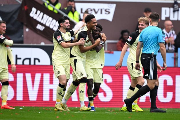 2. Bundesliga - FC St. Pauli - 1. FC Kaiserslautern am 30.08.2026 im Millerntor-Stadion in Hamburg Jubel, Torjubel, Torschuetze, Torschütze Erencan Yardimci (1.FC Kaiserslautern) jubelt nach seinem Tor zum Ibrahim Kanate (Kaiserslautern) zum 0:1 *** 2. Bundesliga: FC St. Pauli vs. 1. FC Kaiserslautern on August 30, 2026, at Millerntor Stadium in Hamburg—cheers, goal celebrations, Goal scorers: Erencan Yardimci (FC Kaiserslautern) celebrates after scoring against Ibrahim Kanate to make it 0–1 MT